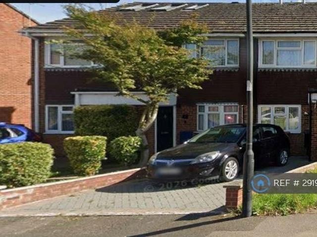 House for rent in Colnbrook with Poyle, Slough