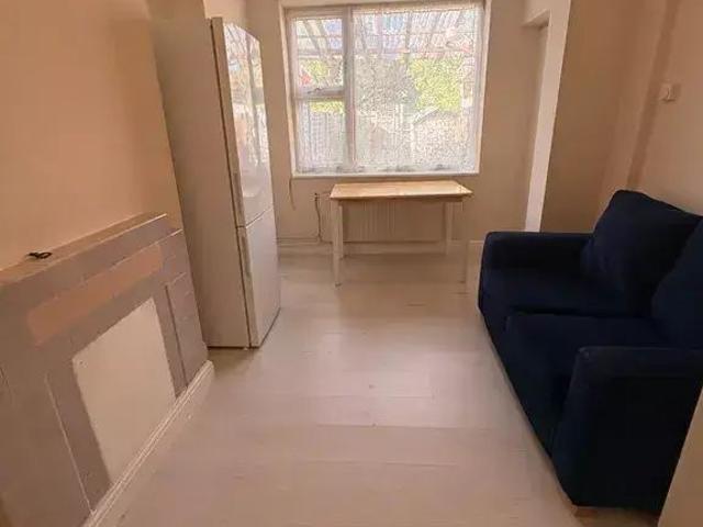 House for rent in South Stanmore, Greater London