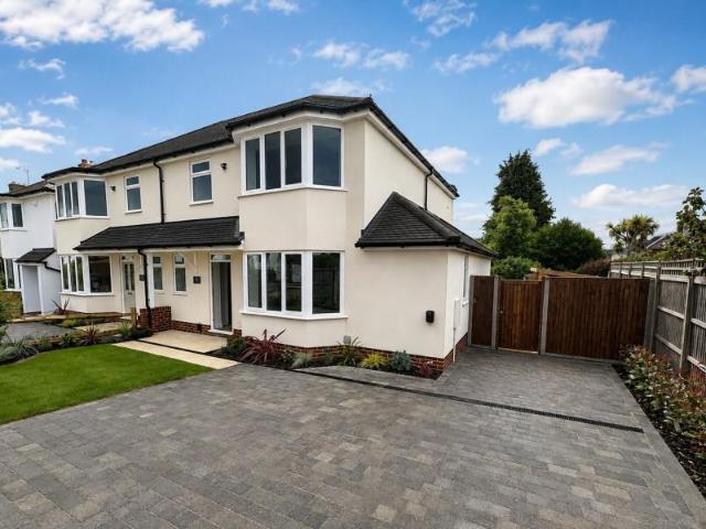 House for rent in Blackhills, Surrey