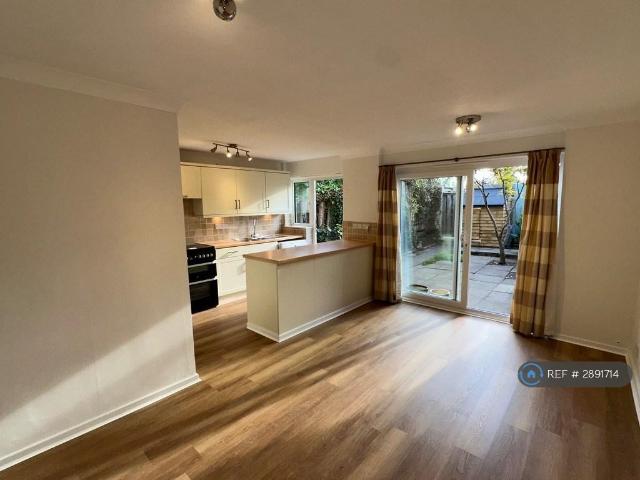 House for rent in Blackhills, Surrey