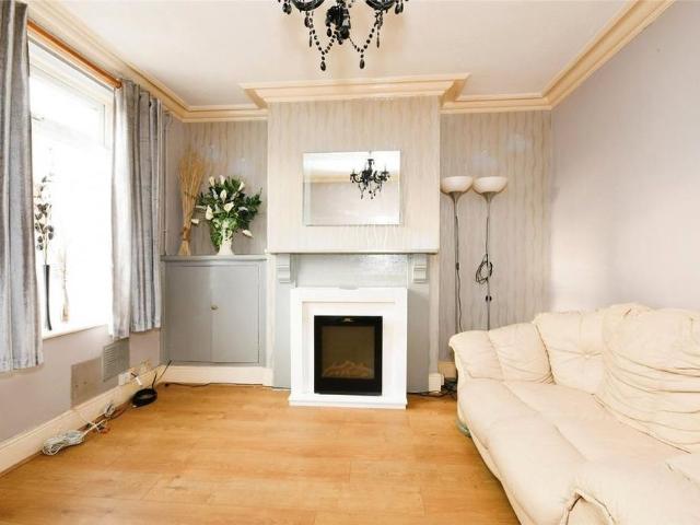 House for rent in Dalestorth, East Midlands
