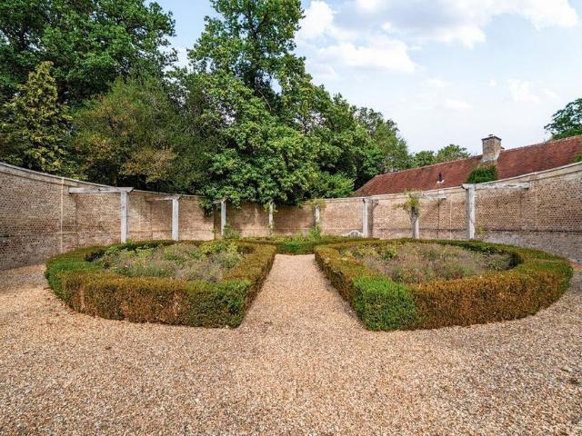House for rent in Burnham, Swallow