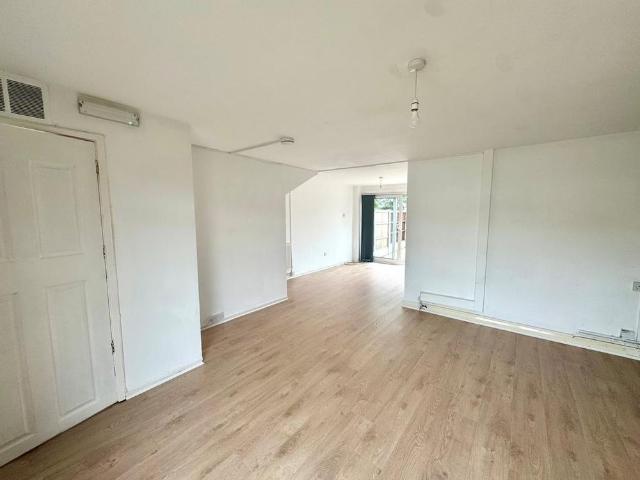 House for rent in Compton Acres, Barton In Fabis