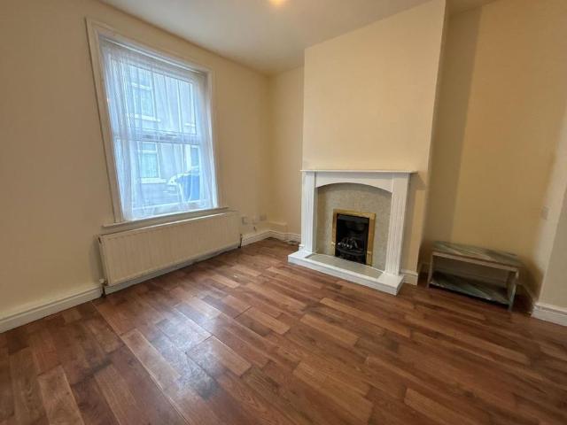 House for rent in Deeplish, Burnedge
