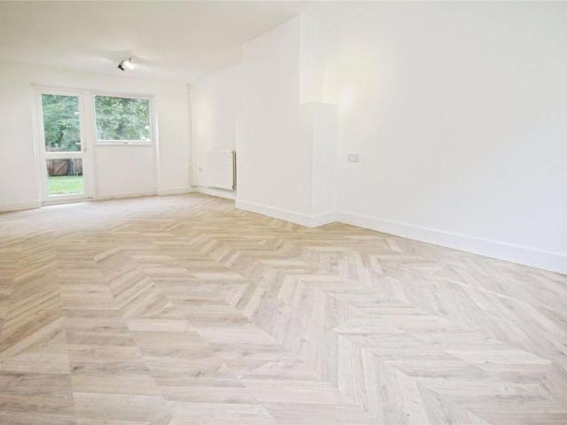 House for rent in Lee Chapel, Essex