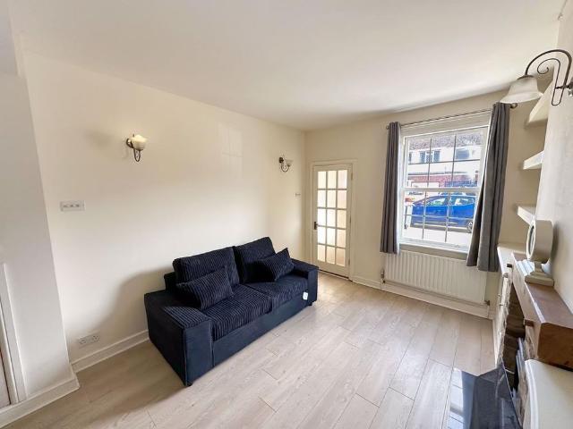 House for rent in Denham, Gerrards Cross and Chalfonts Community Board, Denham Green