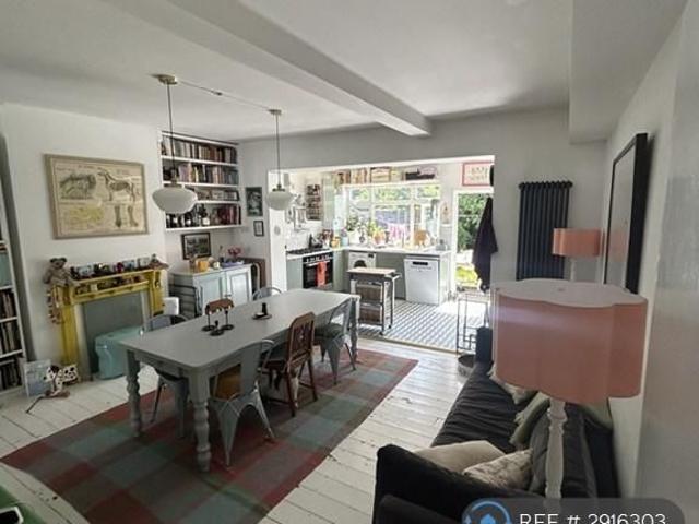 House for rent in Chapel End, Highams Park