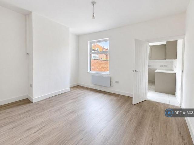House for rent in Coppenhall, Crewe
