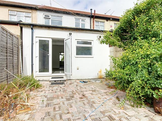 House for rent in Freezywater, Greater London