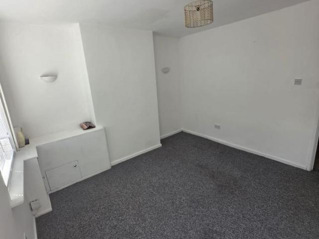 House for rent in Dalestorth, East Midlands