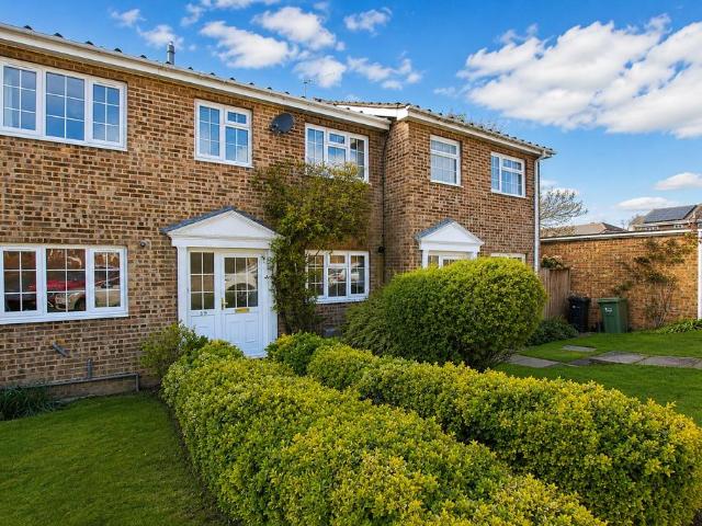 House for rent in Worplesdon, Westborough