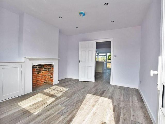 House for rent in Hollingbourne, Midway