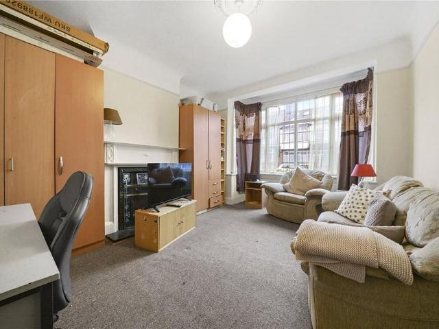 House for rent in Summerstown, Upper Tooting