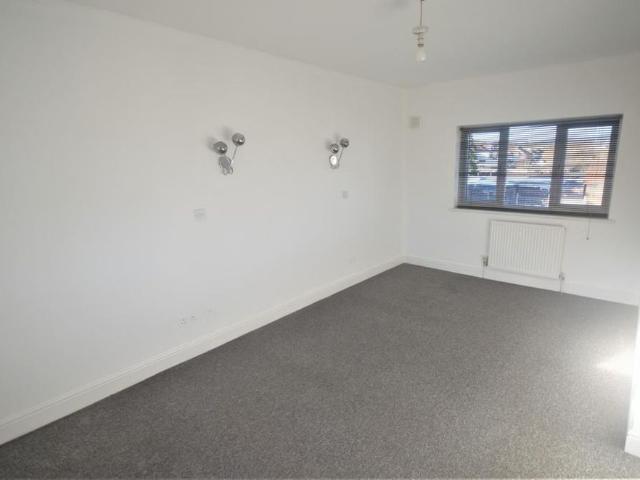 House for rent in London Borough of Havering, Greater London