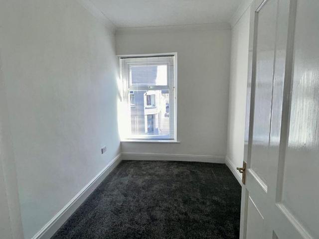 House for rent in Pontarddulais, Wales