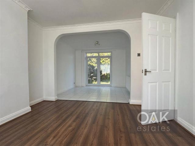 House for rent in Ponders End, Greater London