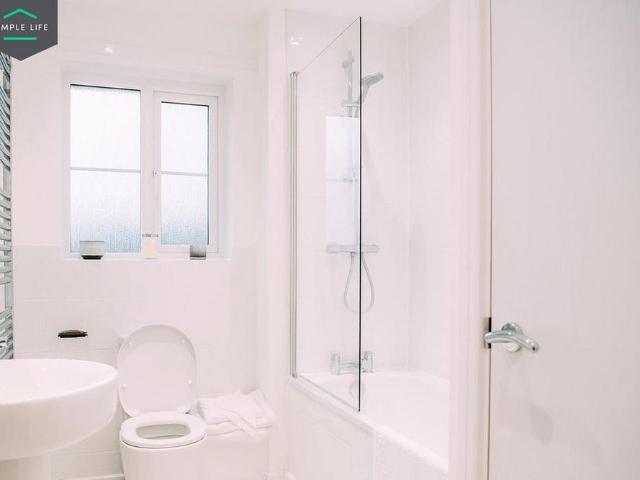 House for rent in Burnedge, Greater Manchester