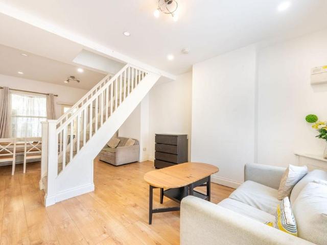 House for rent in Alperton, Greater London