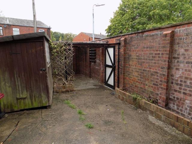 House for rent in Brownlow Fold, Lee Bank