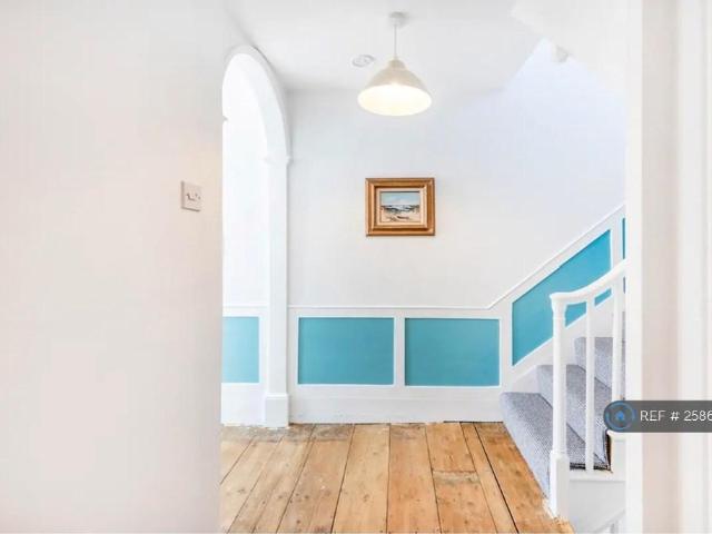 House for rent in Cliftonville West, Acol