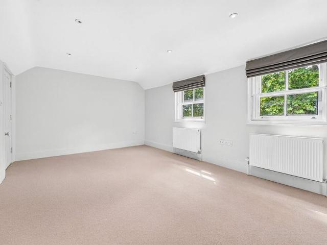 House for rent in Kennington, Greater London