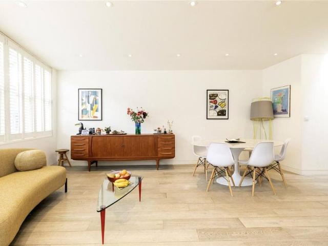 House for rent in Angel, Greater London