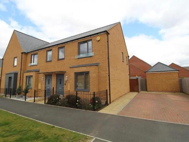 House for rent in Broughton Gate, Milton Keynes