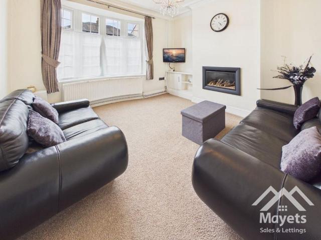 House for rent in Four Lane Ends, Blackburn