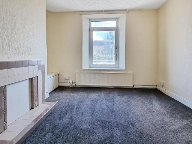 House for rent in Nangreaves, Wales