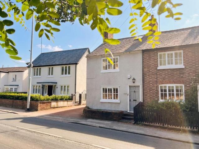 House for rent in Altrincham, Trafford