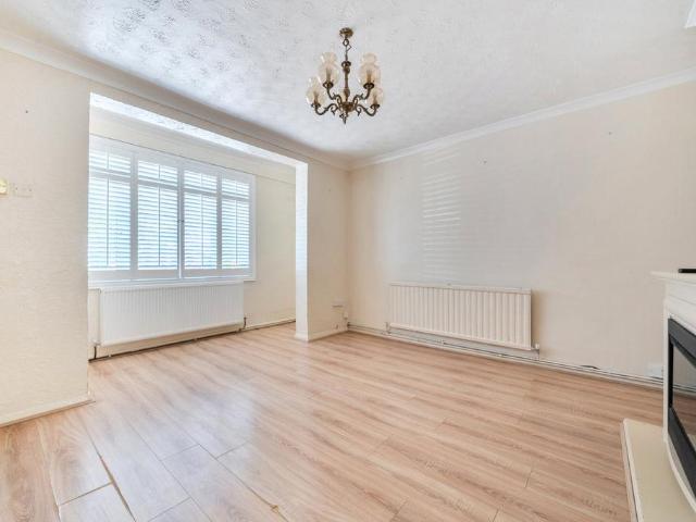 House for rent in Carpenders Park, Three Rivers