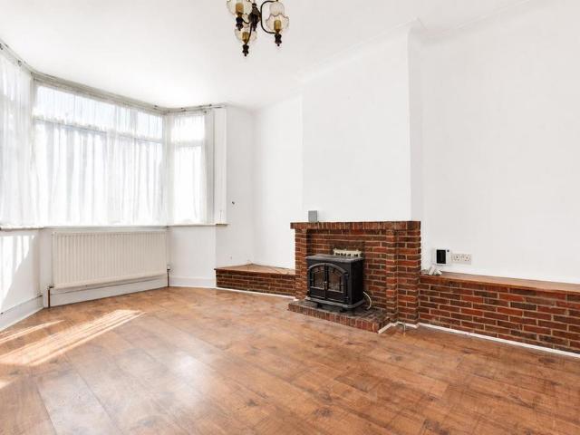 House for rent in Rush Green, Greater London