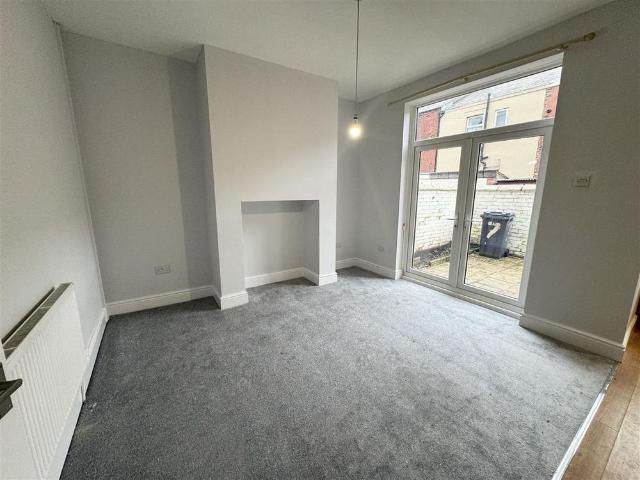 House for rent in Ashton-on-Ribble, Higher Bartle
