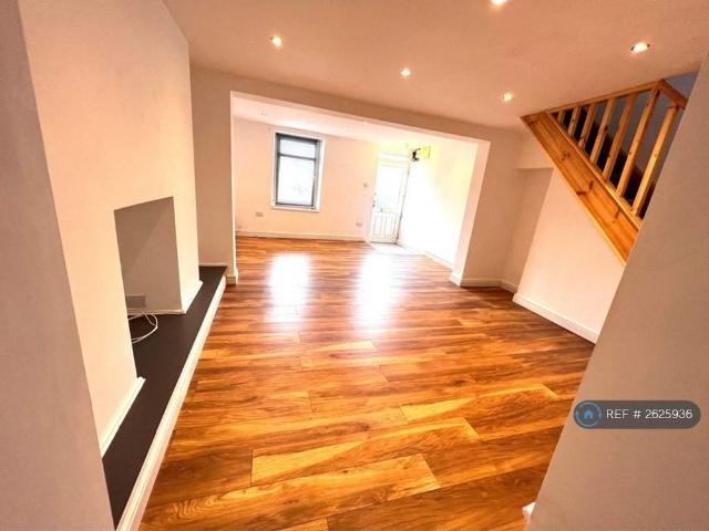 House for rent in Cwm, Waun-lwyd
