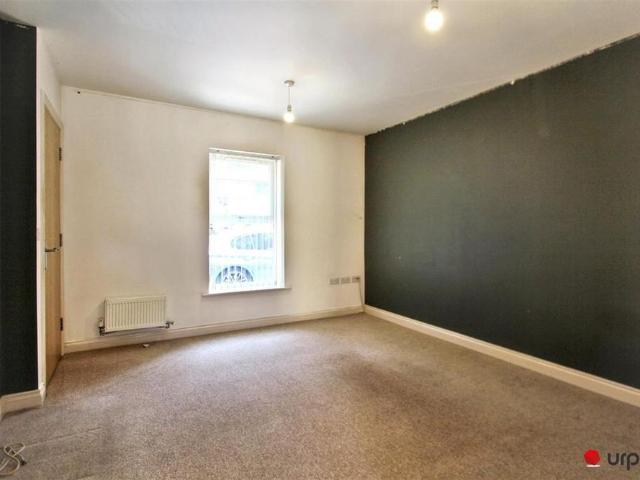 House for rent in Kingswood