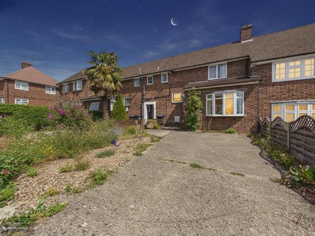 House for rent in Bennetts End, Pouchen End