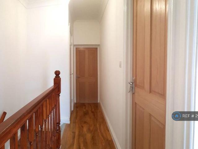 House for rent in Charlton Riverside, Greater London