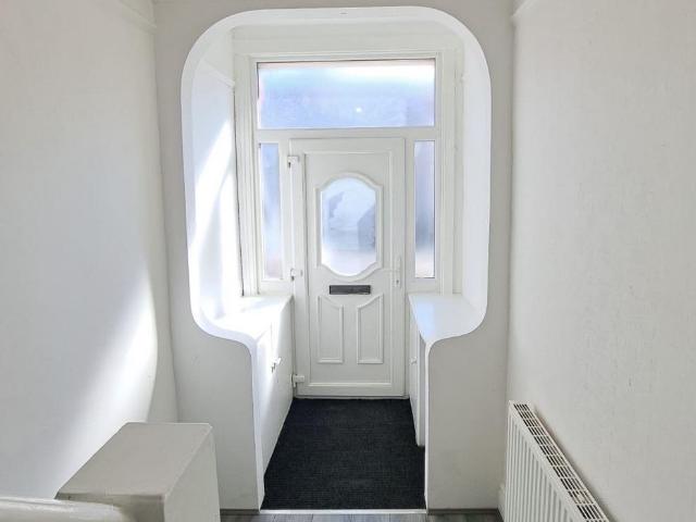 House for rent in Sandfield Park, Calderstones
