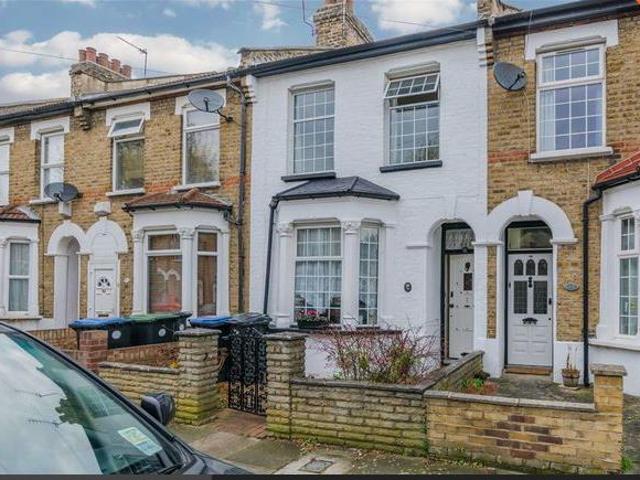 House for rent in Edmonton, Greater London