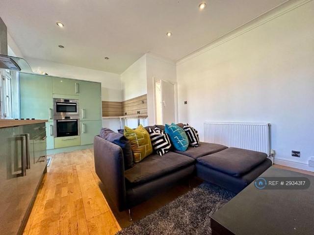 House for rent in Lindley, West Yorkshire