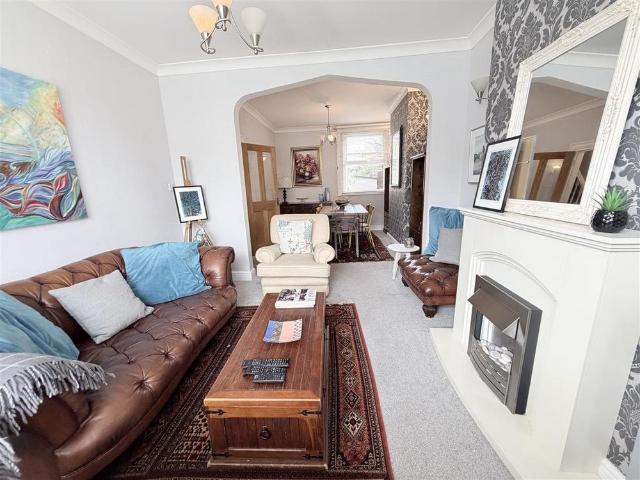 House for rent in Oxenden, The Bridge