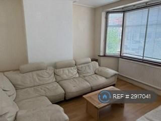 House for rent in London Borough of Hounslow, Greater London