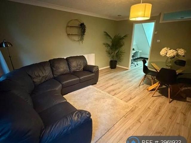 House for rent in Broadfield, Glynde
