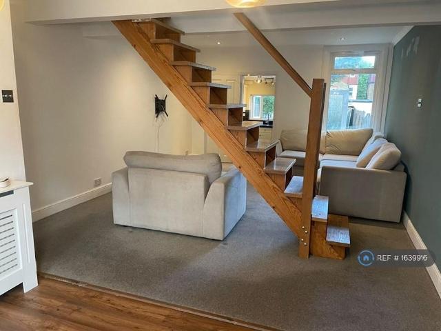 House for rent in London Borough of Croydon, Greater London