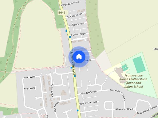 Townhouse for rent in Featherstone, North Featherstone