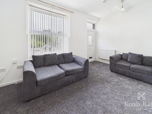 House for rent in Armitage Bridge, West Yorkshire