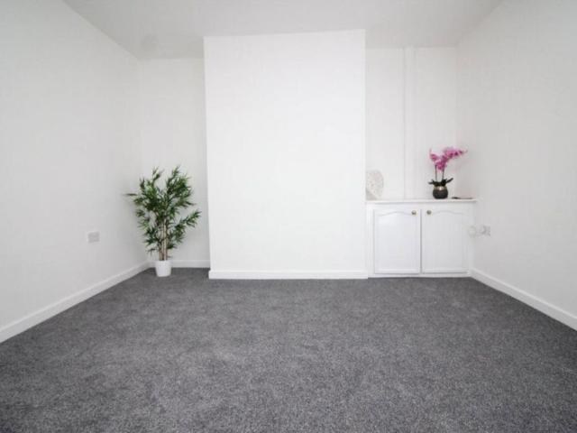 House for rent in Heigham Grove, East Bank