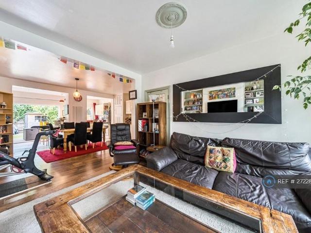 House for rent in London Borough of Merton, Mitcham