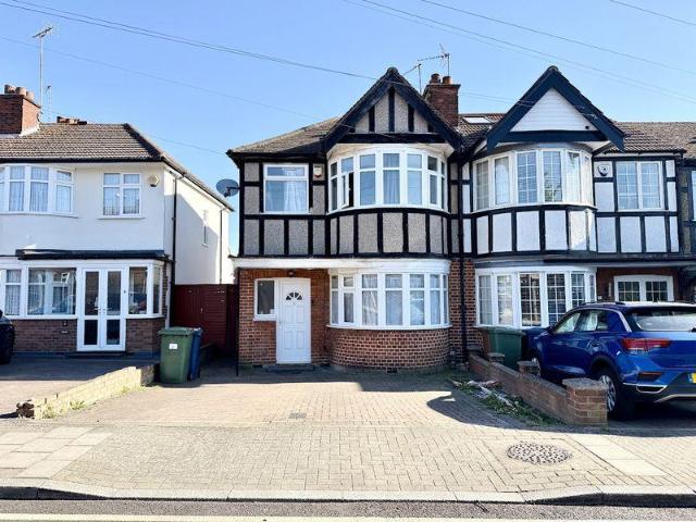 House for rent in Lane, Greater London