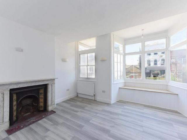 House for rent in East Cliff, Acol